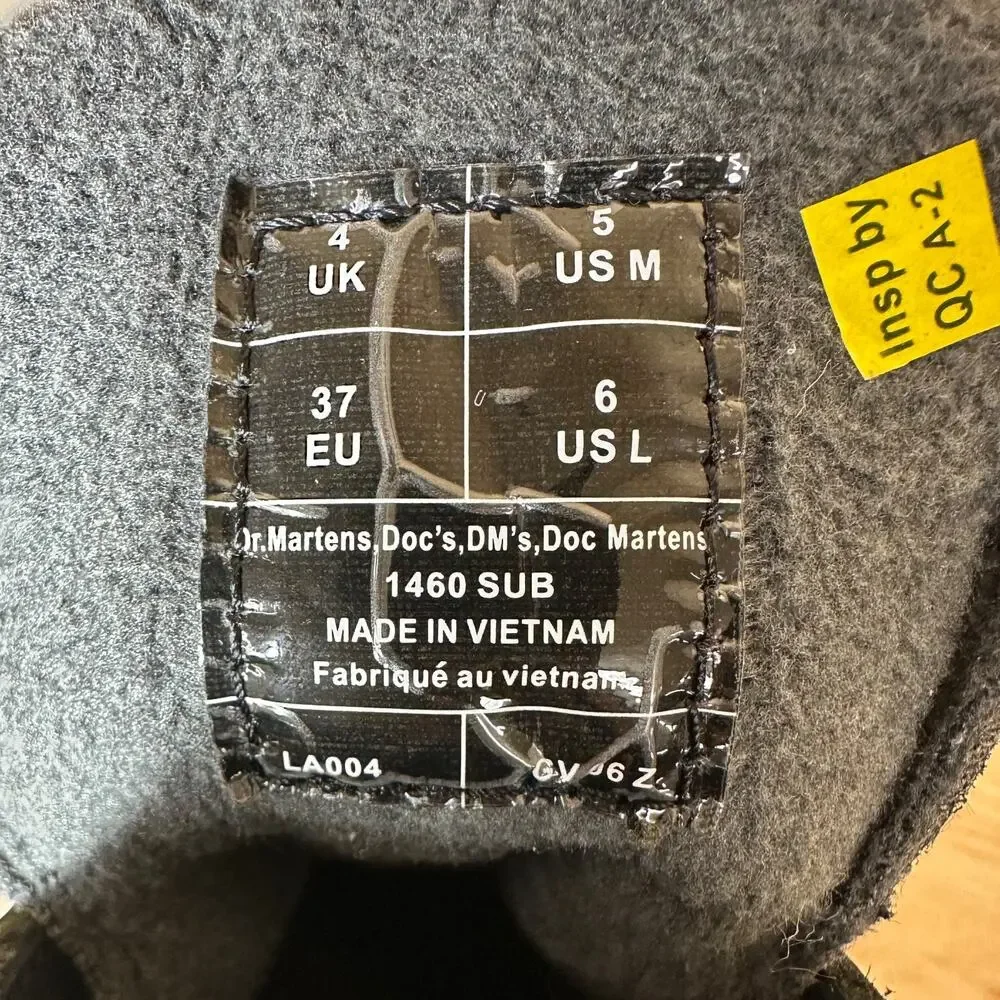NEW Dr. Martens 1460 SUB fleece-lined boots in Women’s size 6 (EU 37) Waterproof
